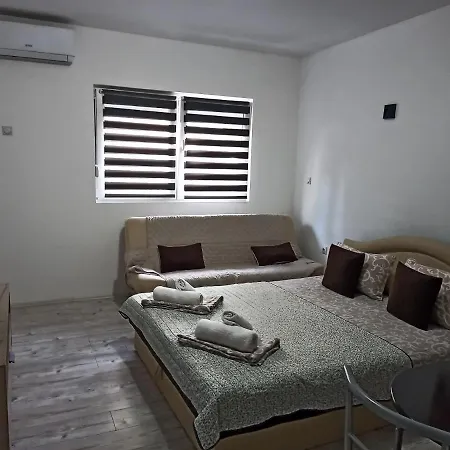 Relax Апартаменты *