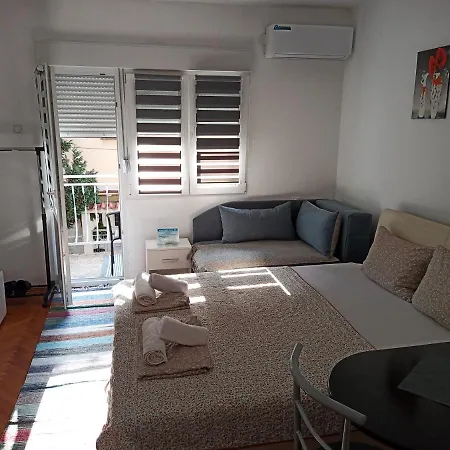 Relax Апартаменты *